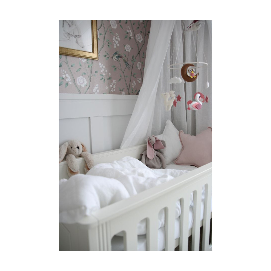 Snowy white lniany baldachim