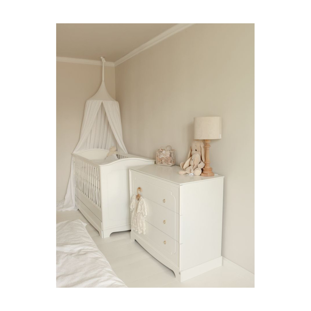 Snowy white lniany baldachim