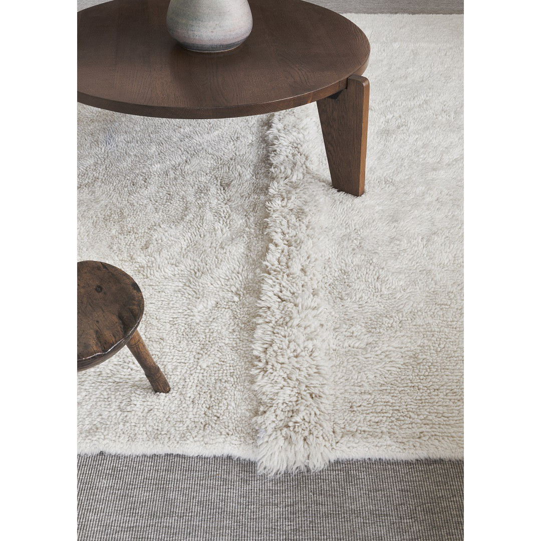 Dywan wełniany Tundra White 80x140 cm Lorena Canals