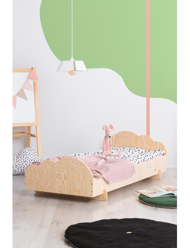 Drewniane łóżko młodzieżowe