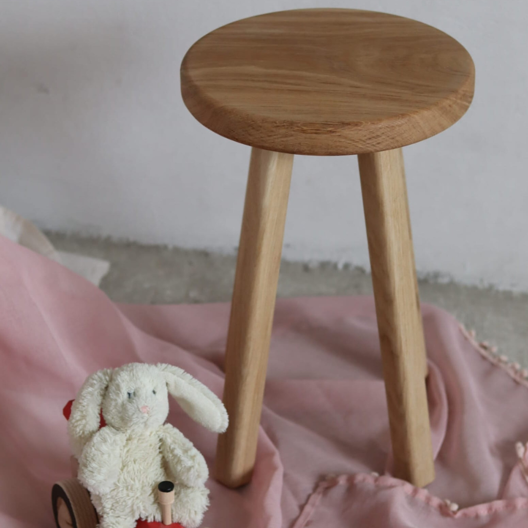 Stołek ,taborecik dębowy