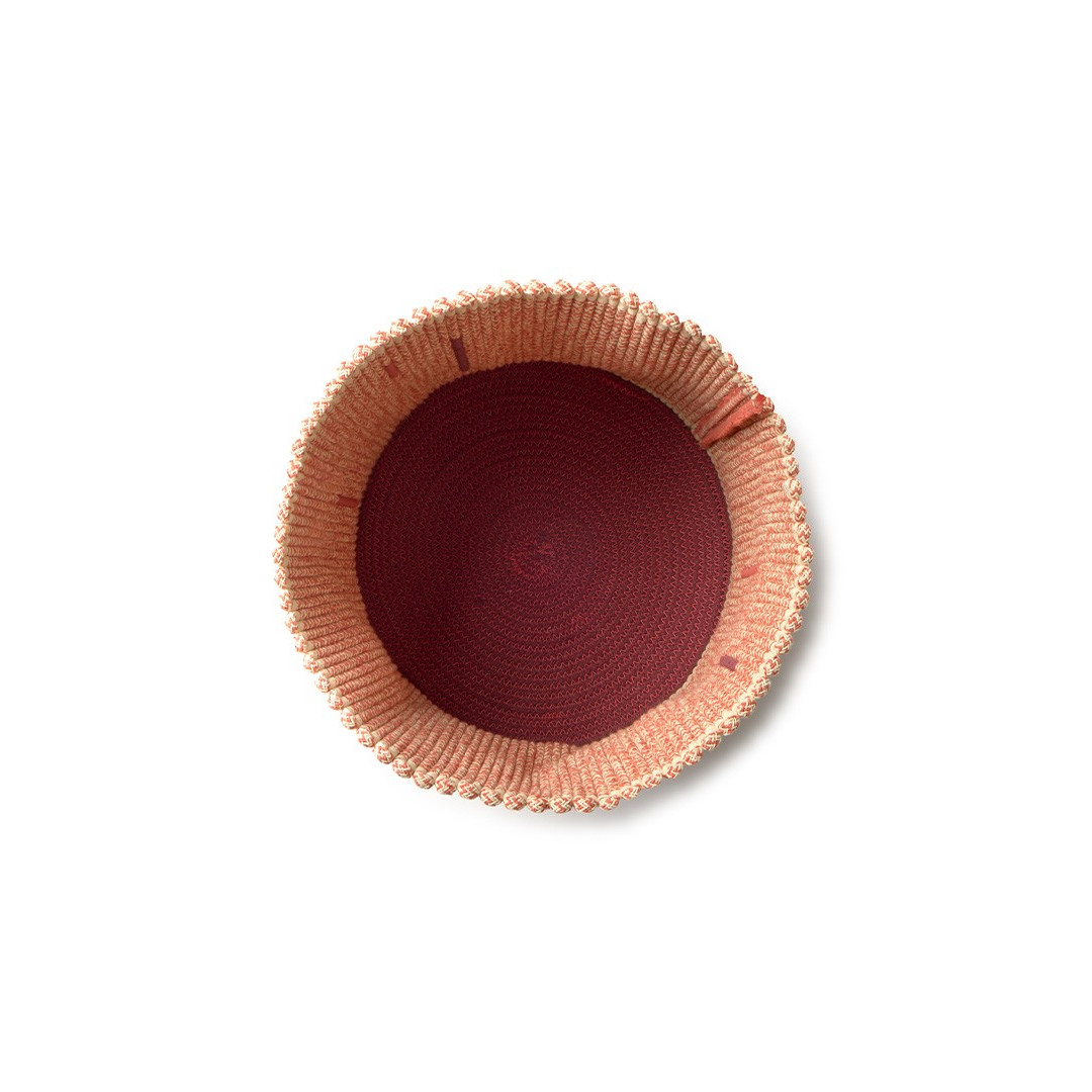 Ręcznie pleciony kosz Lorena Canals – Terracotta Silent Geometry