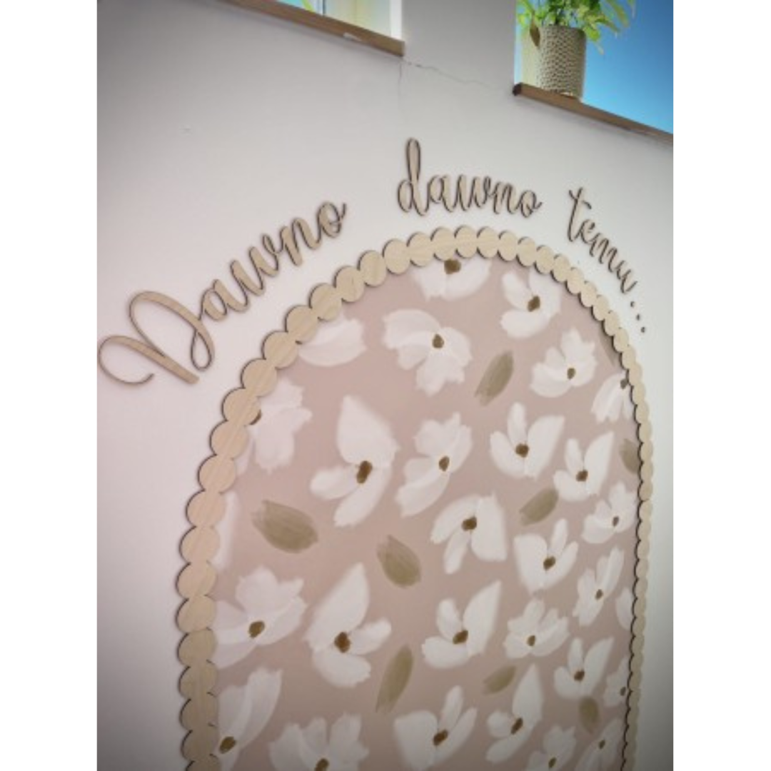 Zestaw kwiatowy drewniany łuk ramka falbanka