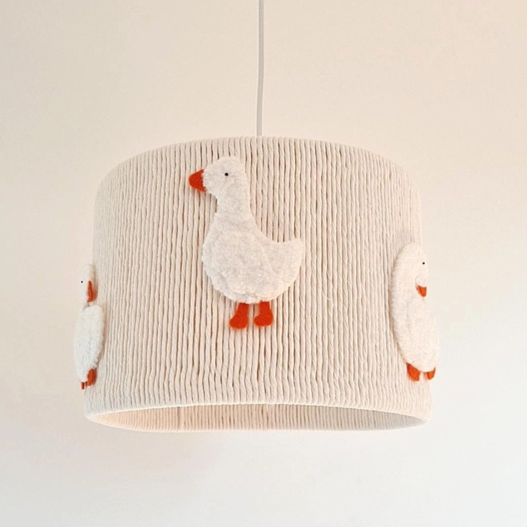 Lampa sufitowa dla dzieci z gęsiami – bawełniany klosz handmade