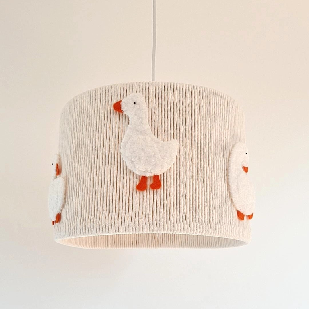 Lampa sufitowa dla dzieci z gęsiami – bawełniany klosz handmade