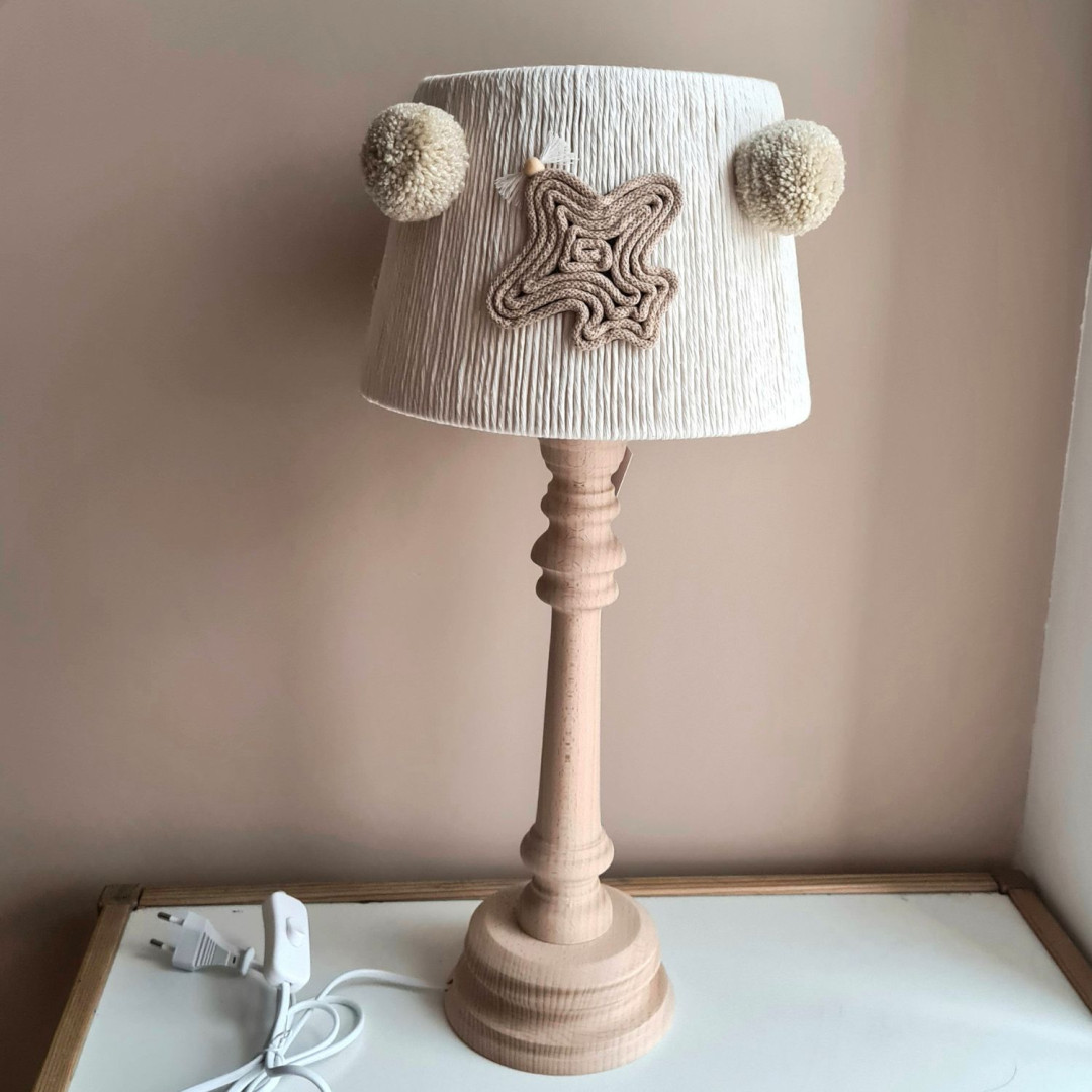 Lampka nocna „Boho Samoloty” – rękodzieło i przytulny klimat