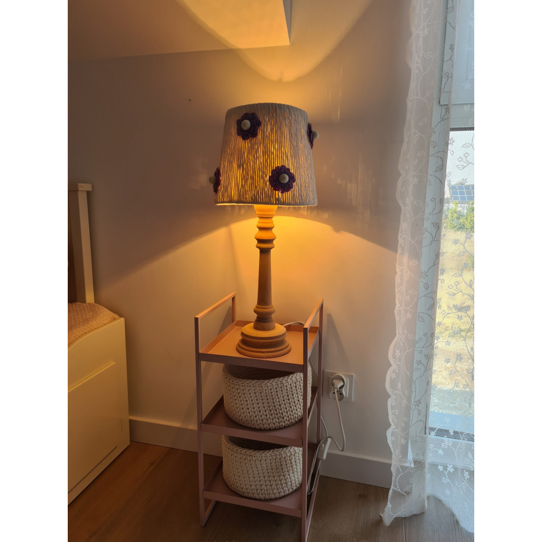 Lampka nocna „Filcowe Kwiaty” – Przytulne światło dla dziewczynki