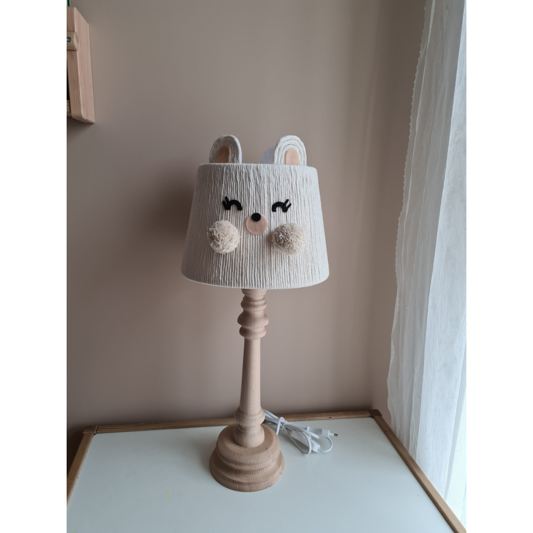 Lampka nocna „Misiowa” – ręcznie wykonana dekoracja pokoju
