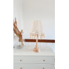 Lampka nocna boho z frędzlami – styl, natura i ciepło