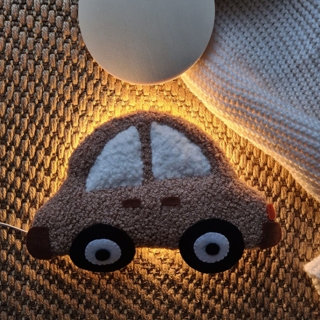 Lampka nocna samochód LED – dekoracja do pokoju dziecka