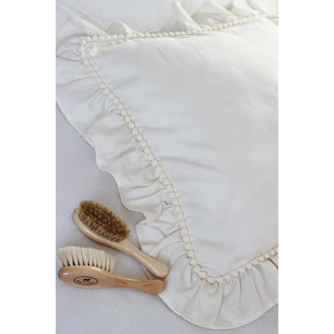 Poduszka Boho z falbanką (biała) - Cotton&Sweets