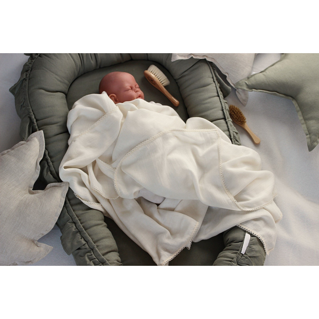 Gniazdko niemowlęce Pure Nature z falbanką (oliwkowe) - Cotton&Sweets