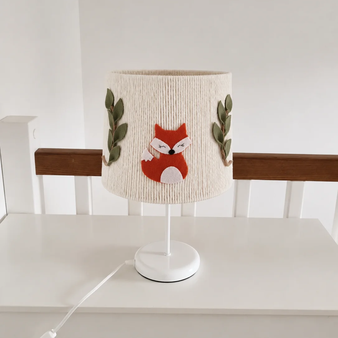 Lampka nocna leśna do pokoju dziecka | Urocza dekoracja