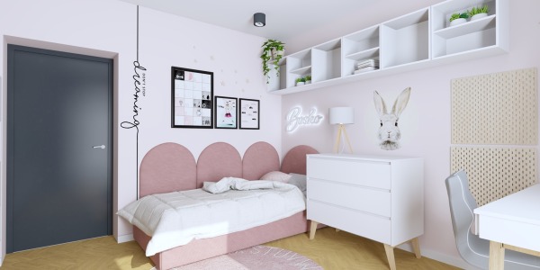 Pokój dla Poli z meblami Pinio Siwng i tapicerowanym łóżkiem